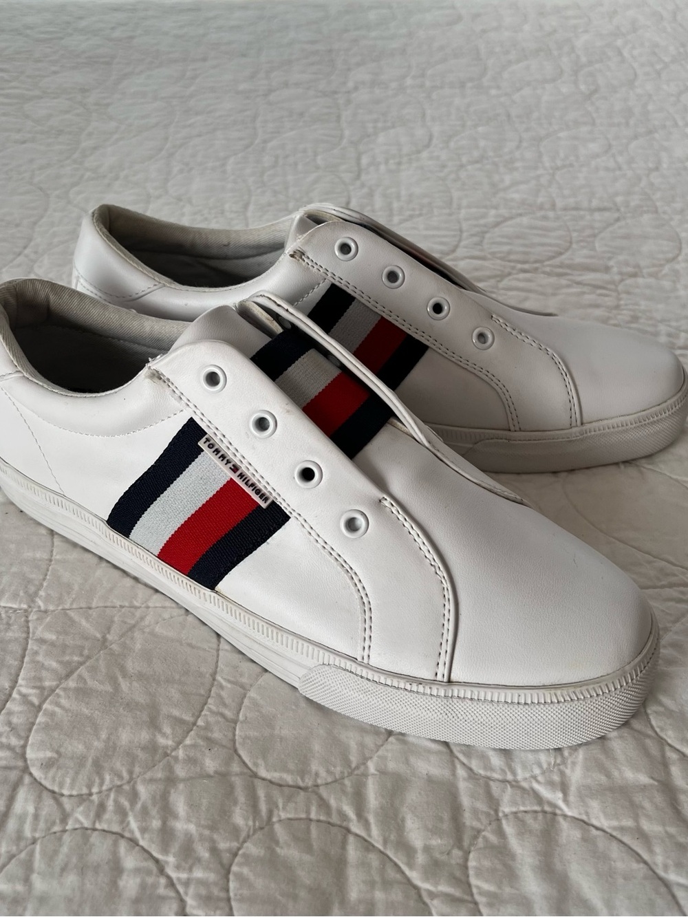 Tommy Hilfiger White Low-Top Sneakers with Red & Navy Stripe Tennis Prepster USA